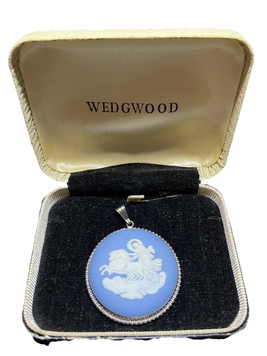 Wedgwood Jewelry - Vtg 1962 Wedgwood Jasperware Chariot Sterling Silver Pendant In Branded Box